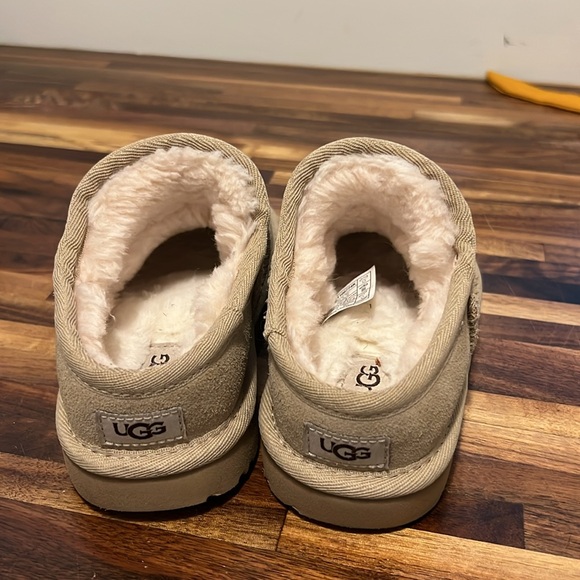 UGG classic bootie Slippers - tan - Picture 2 of 5
